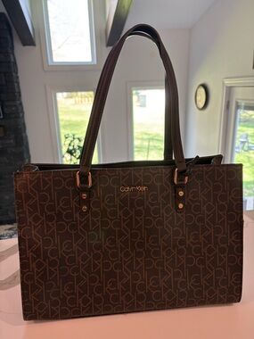 Calvin Klein Brown Monogram Shoulder bag/purse